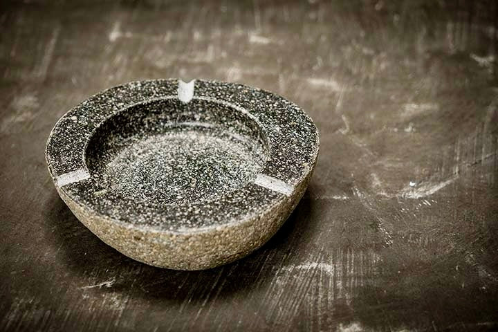 Asbak Massief van Riviersteen