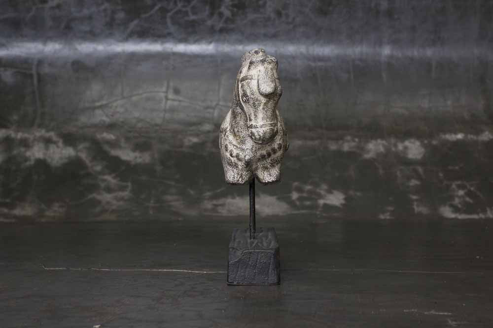 Paardenbeeld op standaard 38cm