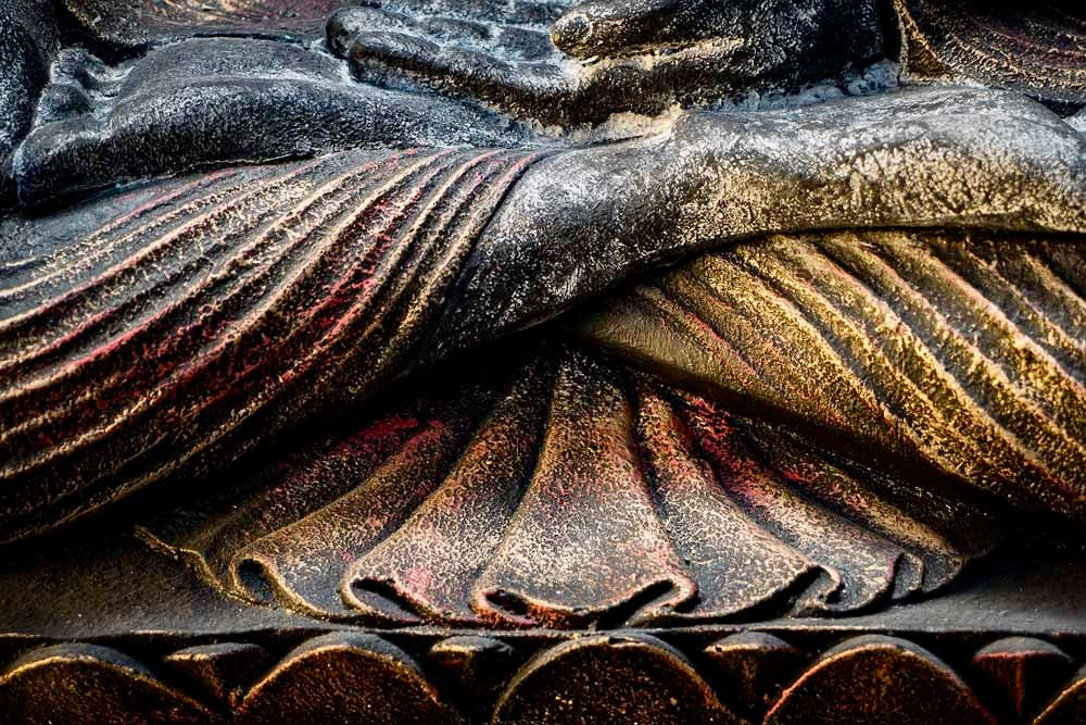 Uniek Zittende Biddende Boeddha met open hand op een Lotusbloem 103 cm