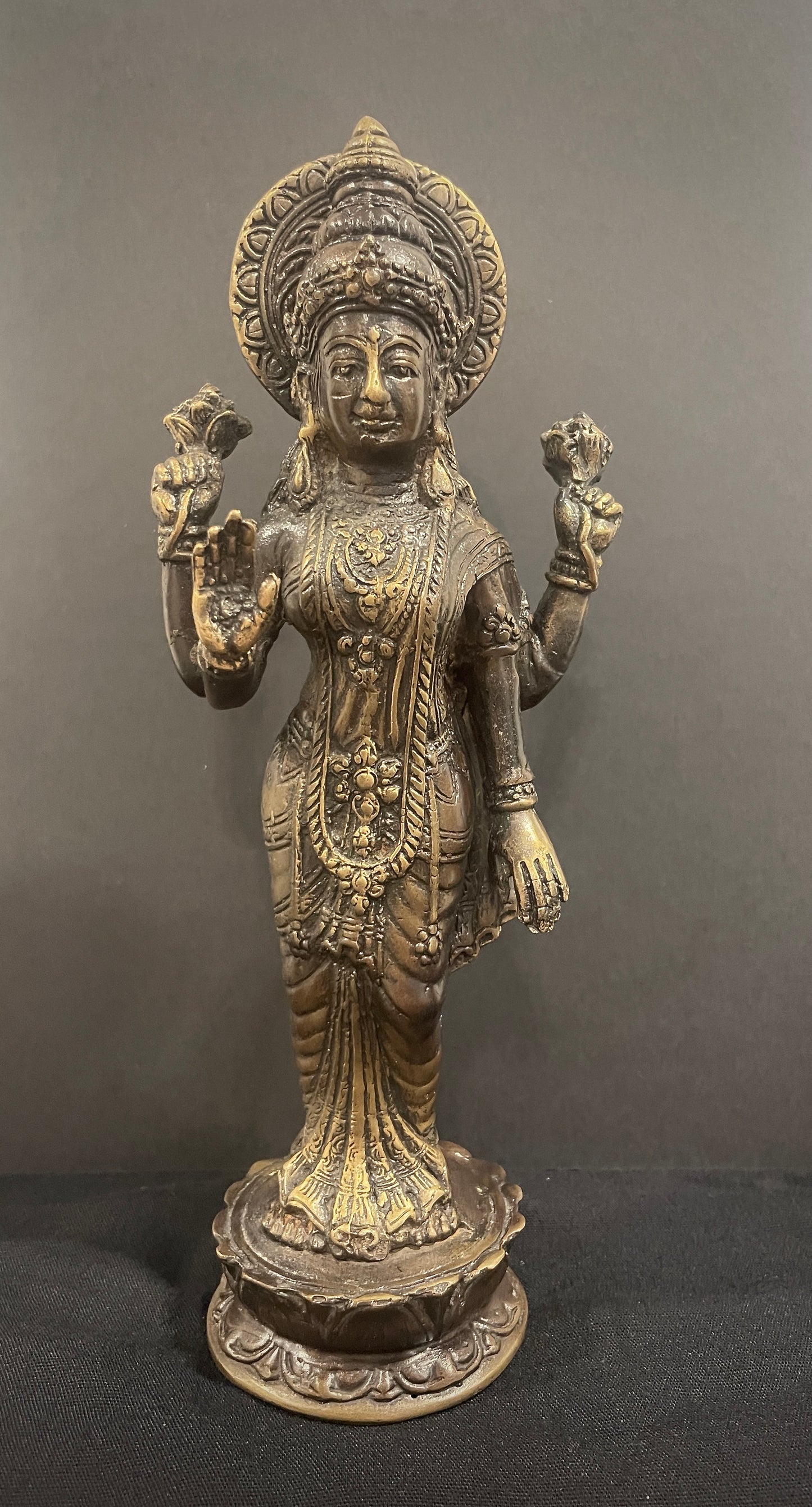 Shri Lakshmi 21cm