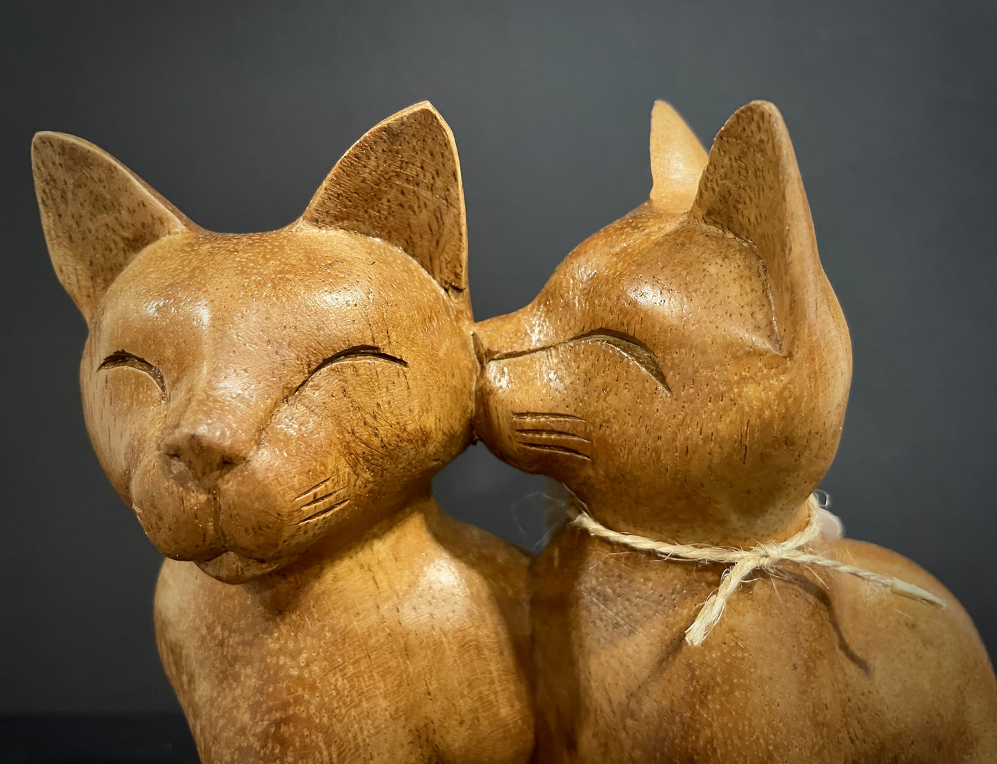 Kissing Cats 16cm