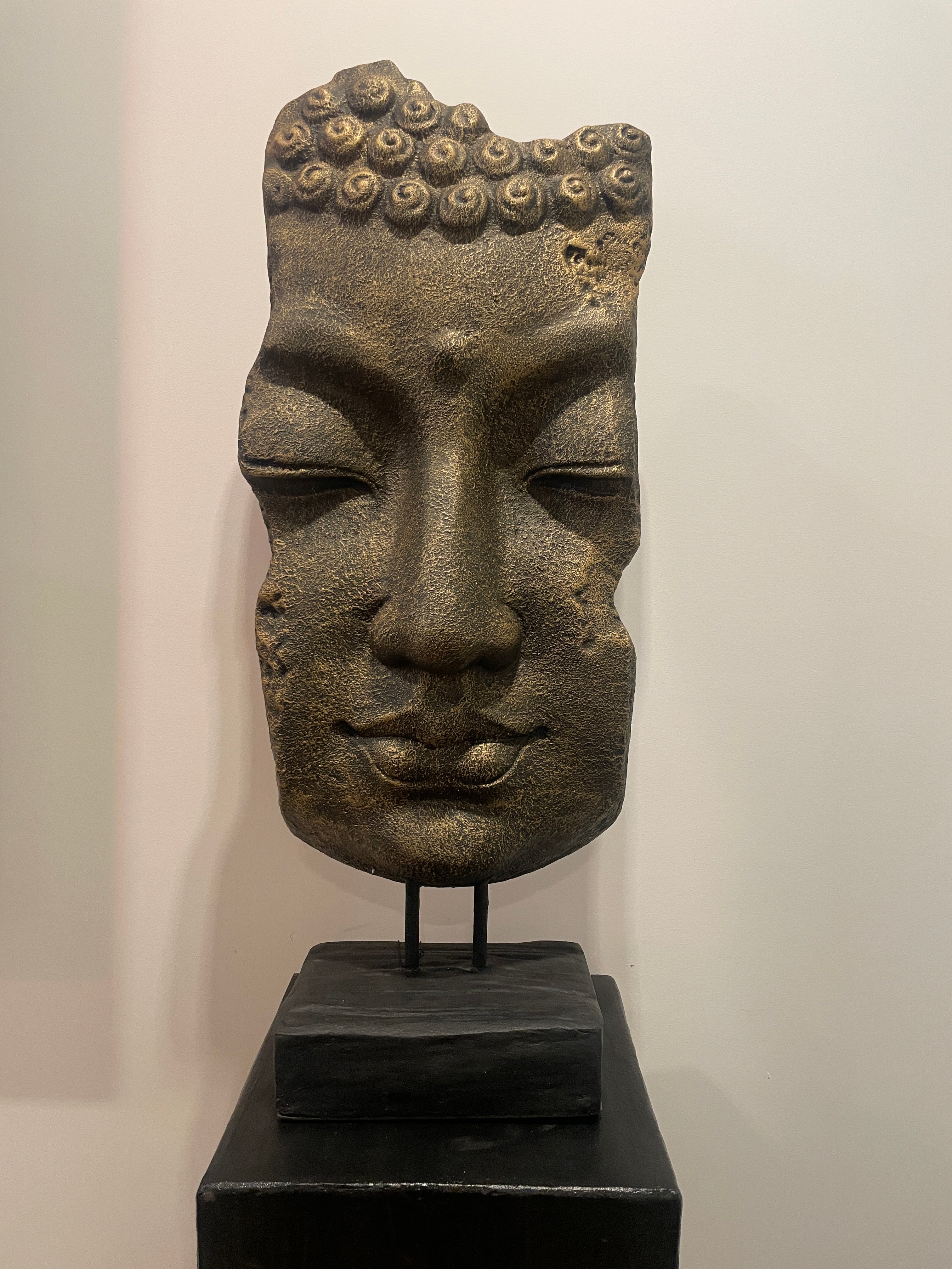 Abstract Boeddha Hoofd op voet 70cm